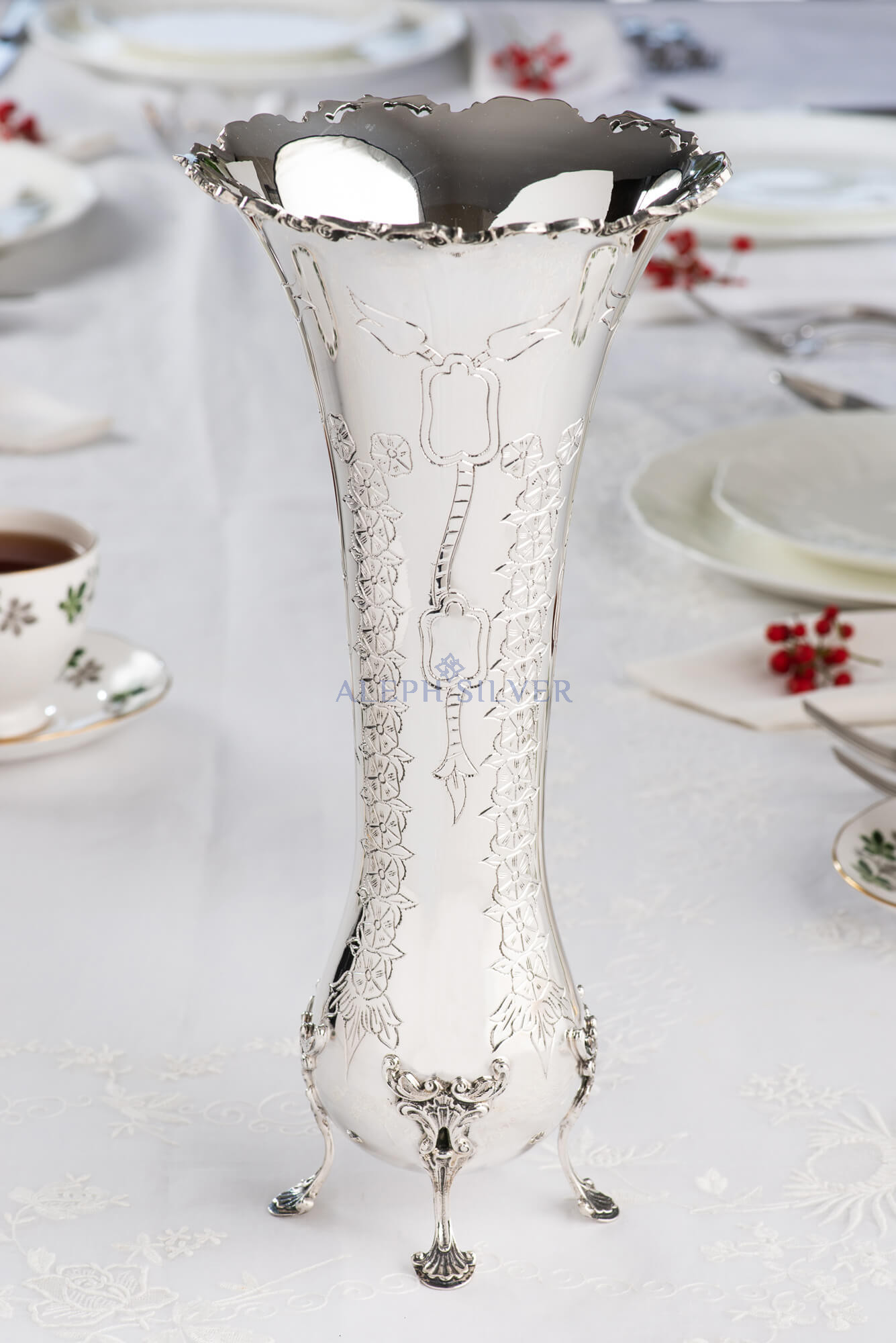 925 Sterling Silver Excellent Design Vase 