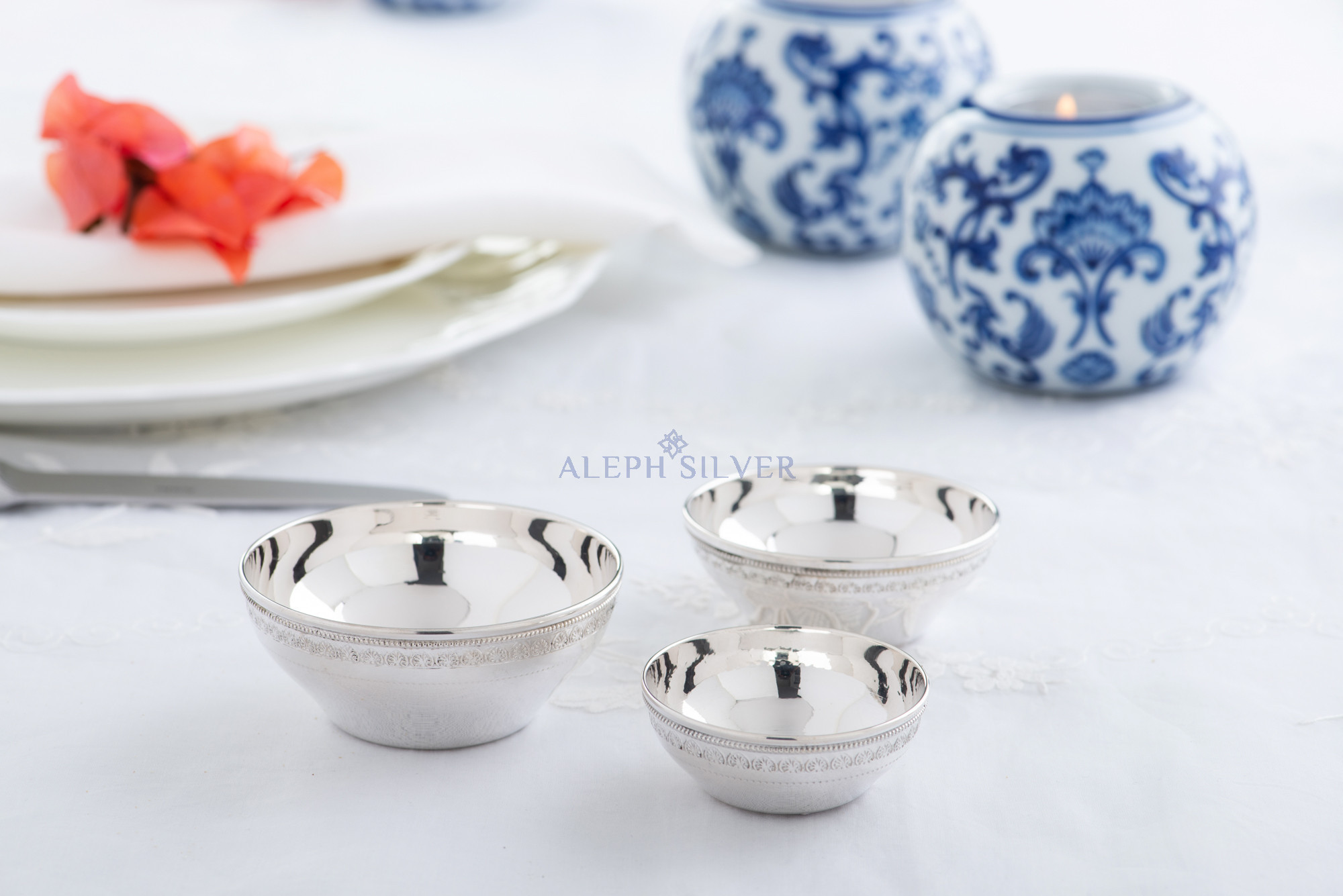 925 Sterling Silver Elegantly Design Small  Bowls with Rope and Flower Pattern on The Outside Rim