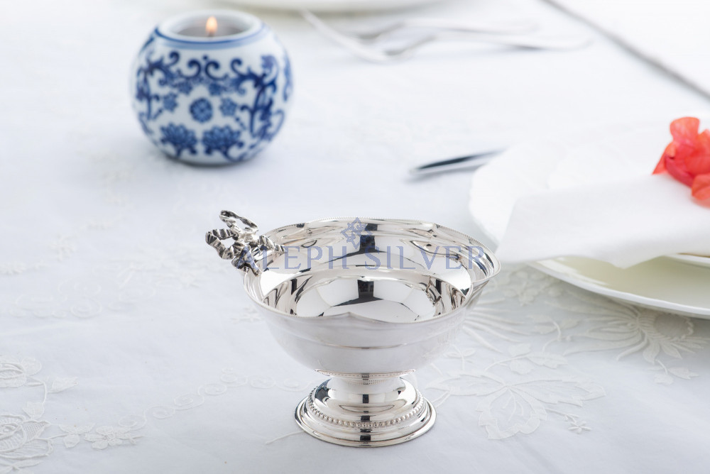 925 Sterling Silver Small Serving Bowl With Ribbon-Shaped Decorative Piece