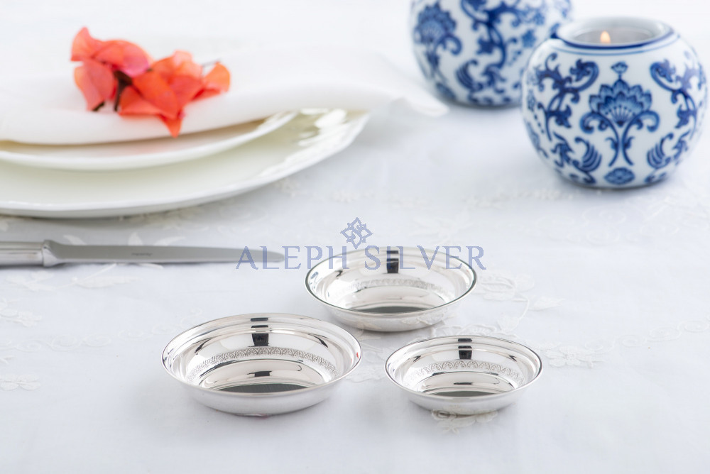925 Sterling Silver Elegantly Design Small  Bowls with Flower Pattern