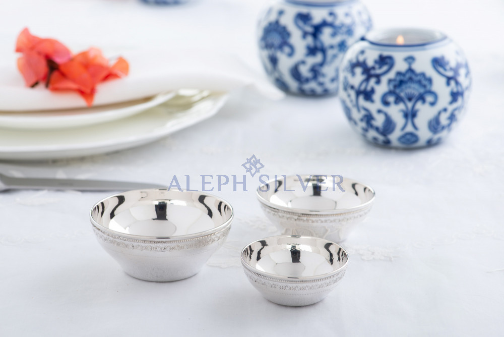 925 Sterling Silver Elegantly Design Small  Bowls with Rope and Flower Pattern on The Outside Rim