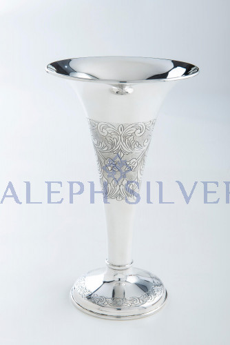 925 Sterling Silver Stunning Design Vase 