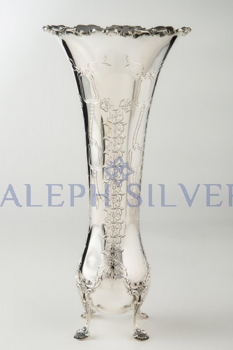 925 Sterling Silver Excellent Design Vase 