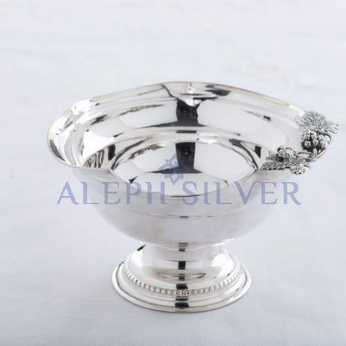 925 Sterling Silver Handmade Serving Bowl with Grape-Shaped Decorative Piece