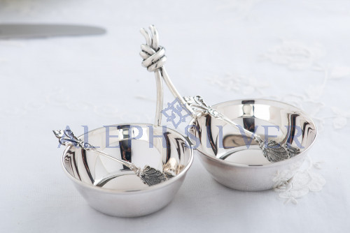 925 Sterling Silver Table Salt and Pepper with Knotted Handle and Two Highly Decorative Sea Shell-Shaped Serving Spoons